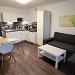 Apartamento Bayvista-appartement Mit Terrasse Und Bergblick By Interhome *