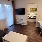 Bayvista-appartement Mit Terrasse Und Bergblick By Interhome * Lam