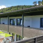 Bayvista-appartement Mit Terrasse Und Bergblick By Interhome Apartamento Lam