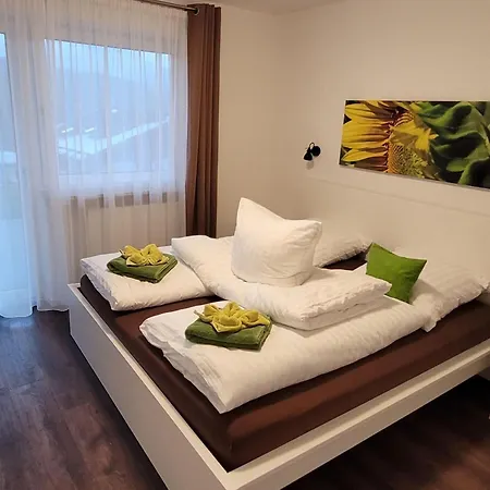 Bayvista-appartement Mit Terrasse Und Bergblick By Interhome