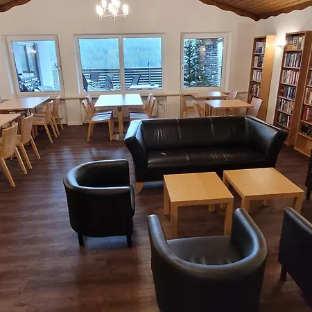 Bayvista-appartement Mit Terrasse Und Bergblick By Interhome
