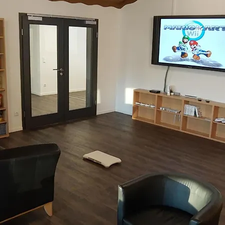 Bayvista-appartement Mit Terrasse Und Bergblick By Interhome شقة لام